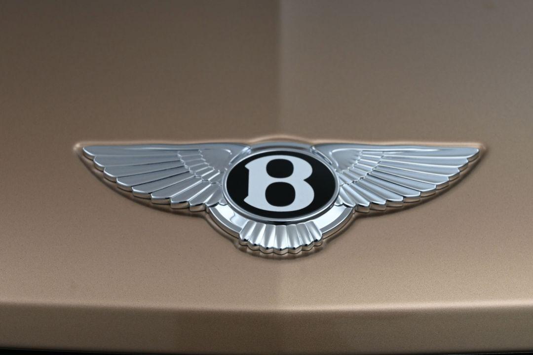 2026 Bentley BENTAYGA AZURE — миниатюра 29