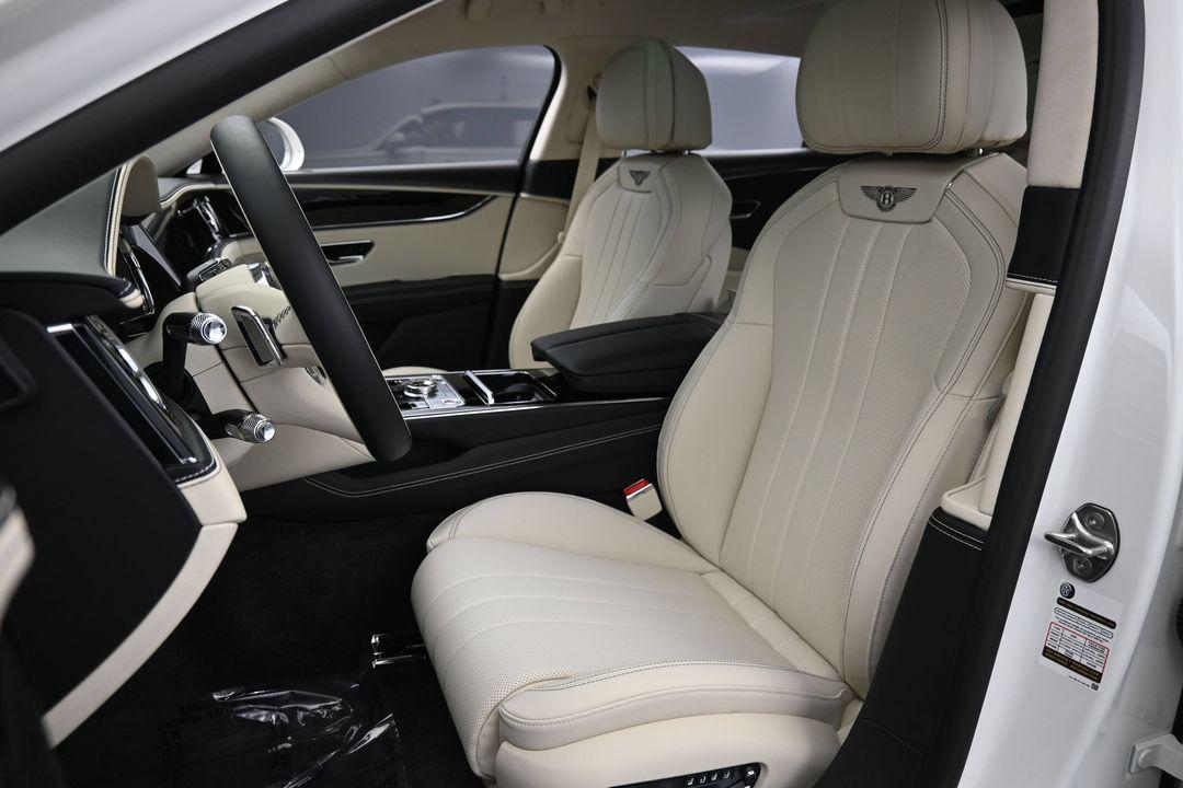 2026 Bentley FLYING SPUR 照片 4