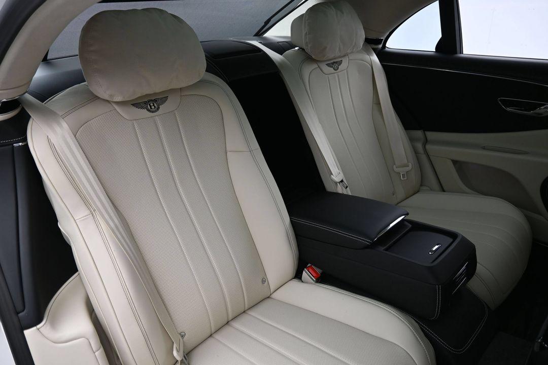 2026 Bentley FLYING SPUR 照片 9