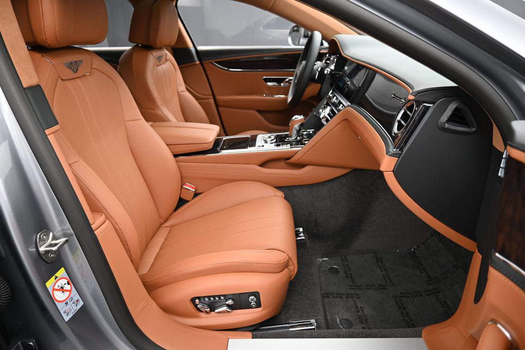 2026 Bentley FLYING SPUR — миниатюра 29