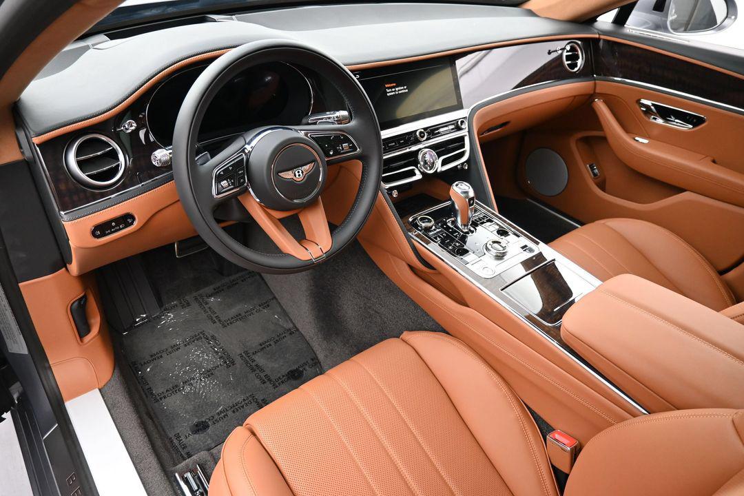 صورة 7 لـ 2026 Bentley FLYING SPUR