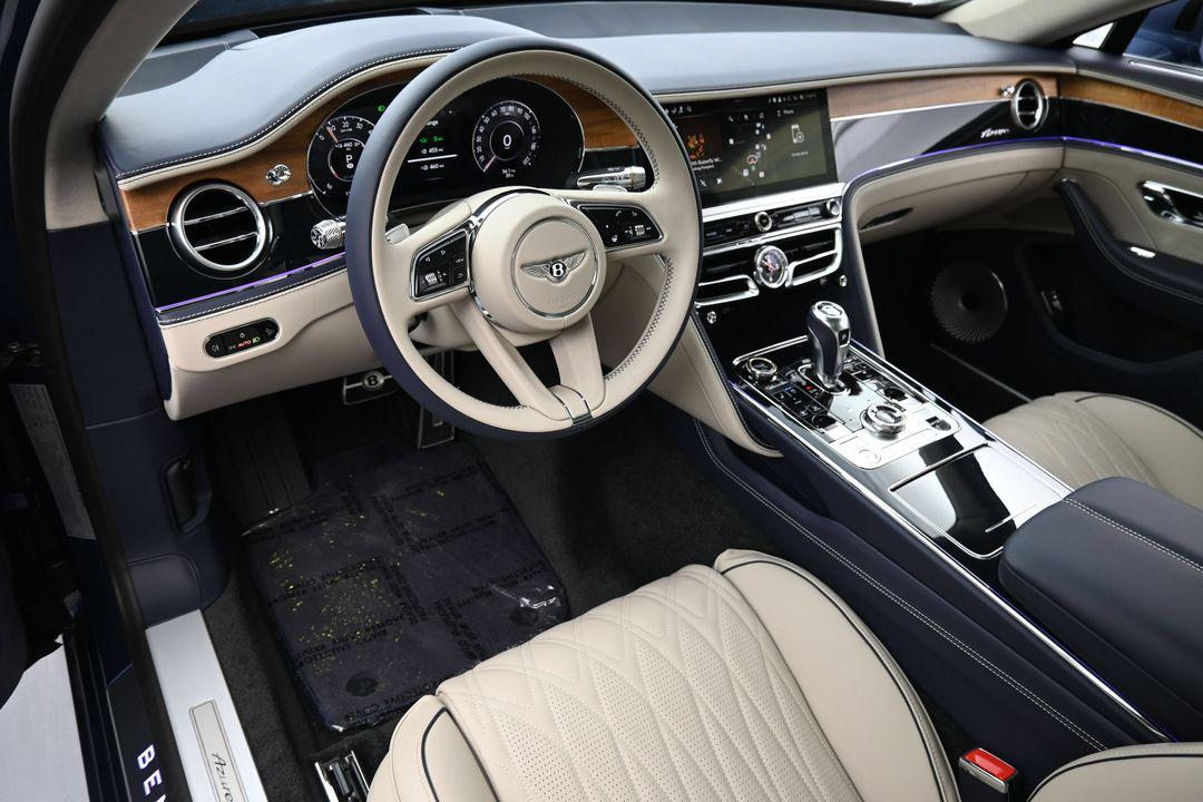 2026 Bentley FLYING SPUR AZURE — фото 7
