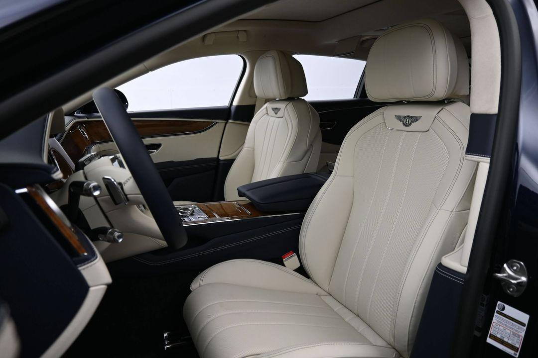 2026 Bentley FLYING SPUR — миниатюра 18