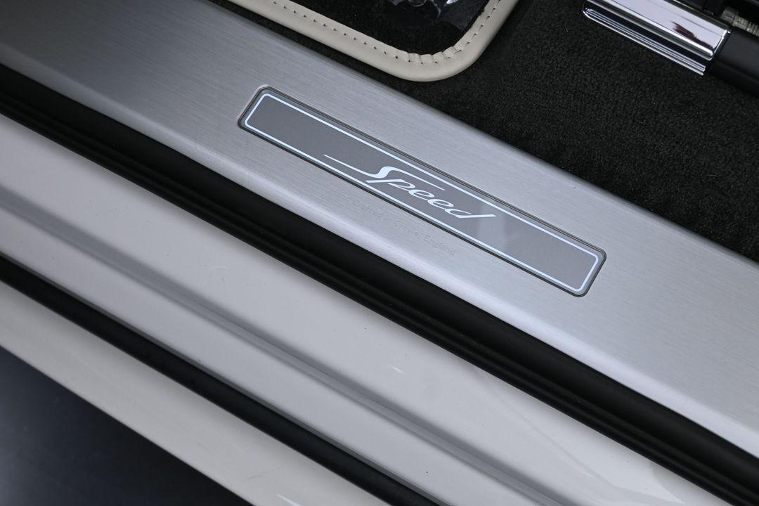 2026 Bentley BENTAYGA SPEED — миниатюра 26