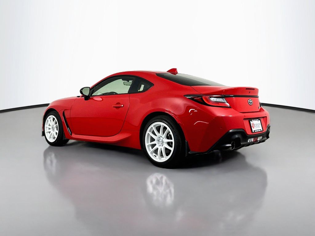 صورة 5 لـ 2023 Toyota GR86 BASE
