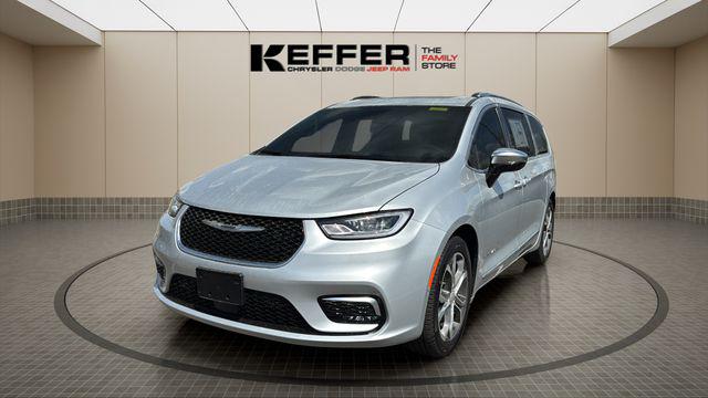 New 2026 Chrysler Pacifica L