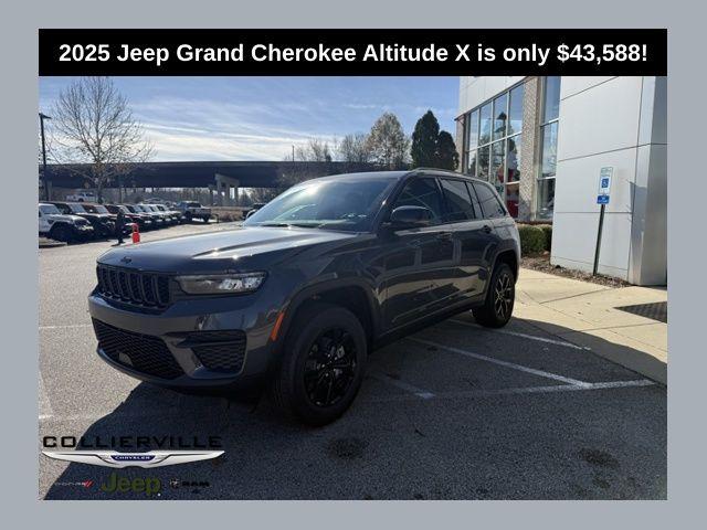 New 2025 Jeep Grand Cherokee Laredo