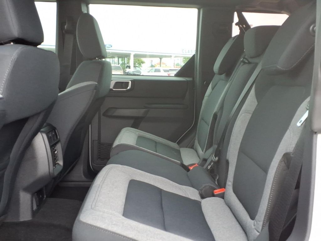 2026 FORD BRONCO BASE 缩略图 21