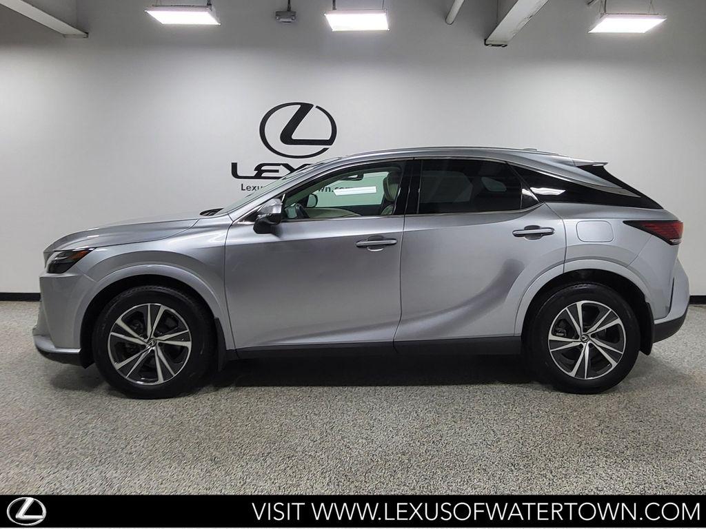 صورة 10 لـ 2024 Lexus RX 350 PREMIUM