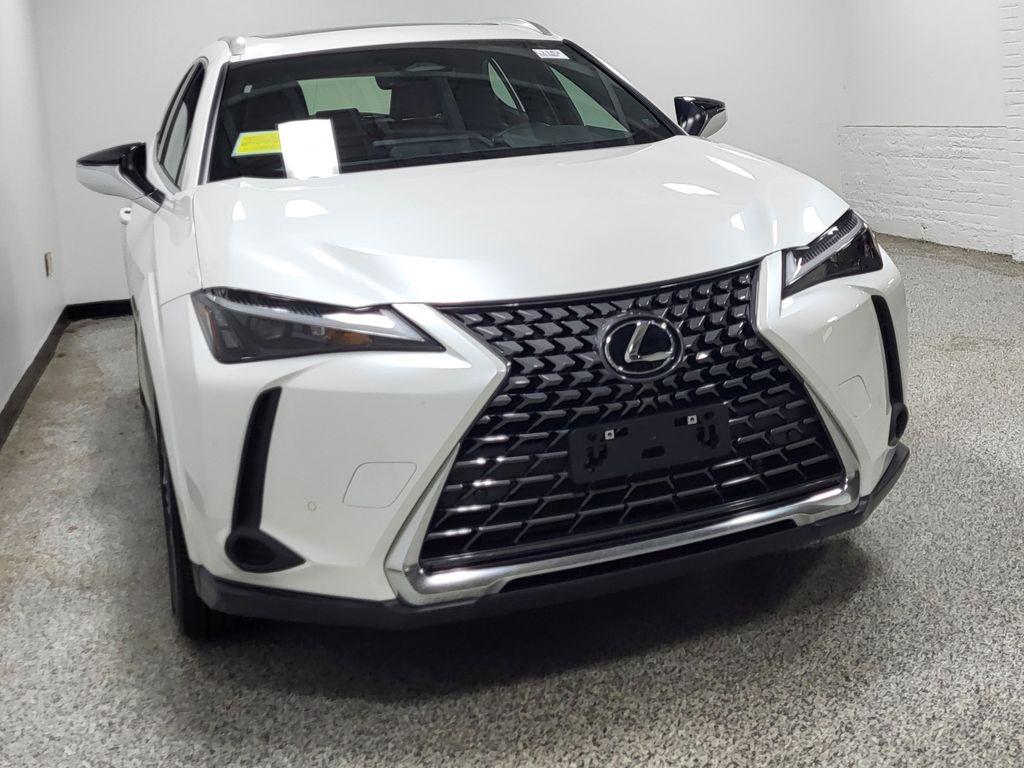 صورة 45 لـ 2025 Lexus UX 300H PREMIUM