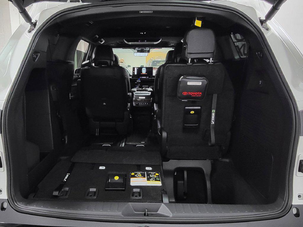 2026 Toyota SIENNA PLATINUM — миниатюра 46