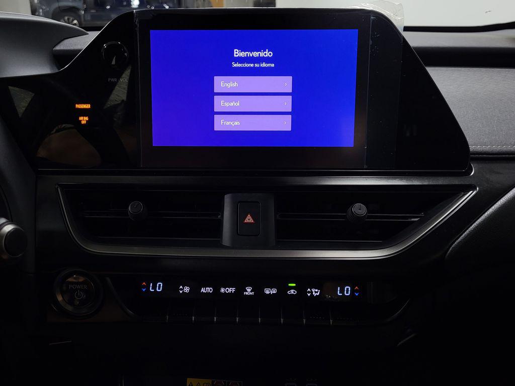 صورة مصغرة 15 لـ 2024 Lexus UX 250H BASE