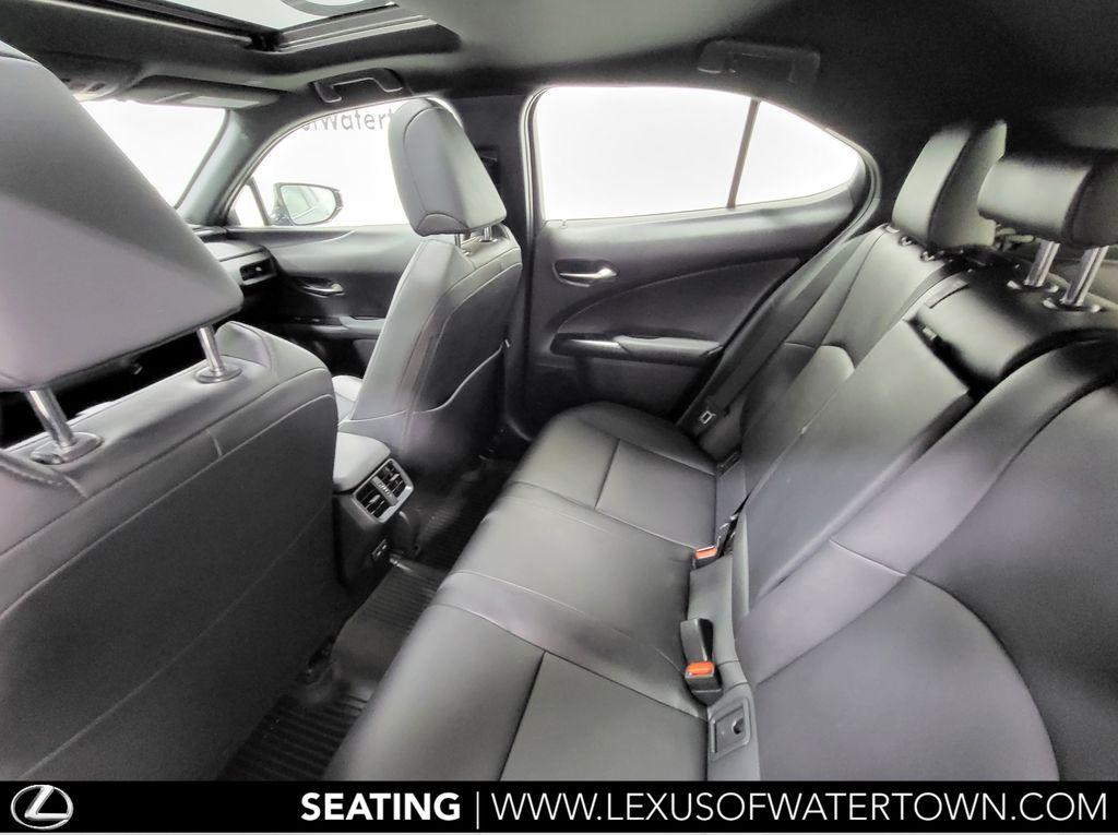 صورة مصغرة 23 لـ 2024 Lexus UX 250H BASE