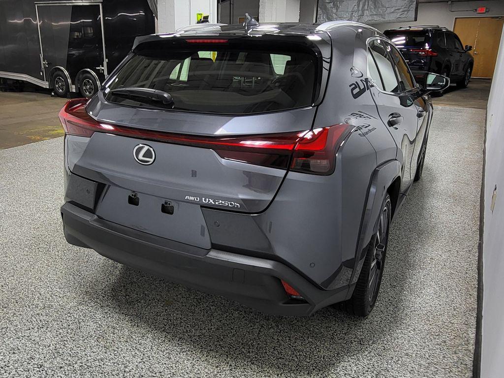 صورة مصغرة 39 لـ 2024 Lexus UX 250H BASE