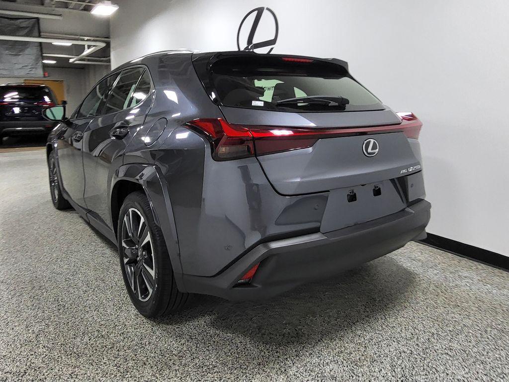 صورة مصغرة 41 لـ 2024 Lexus UX 250H BASE