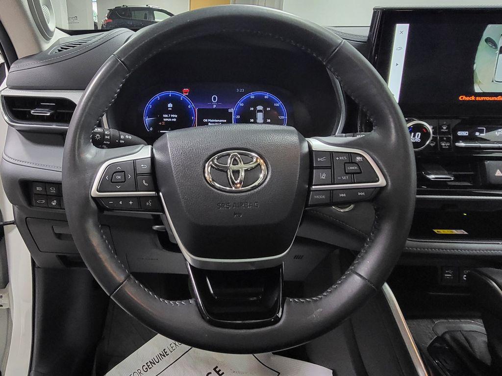 2023 Toyota HIGHLANDER PLATINUM — миниатюра 23