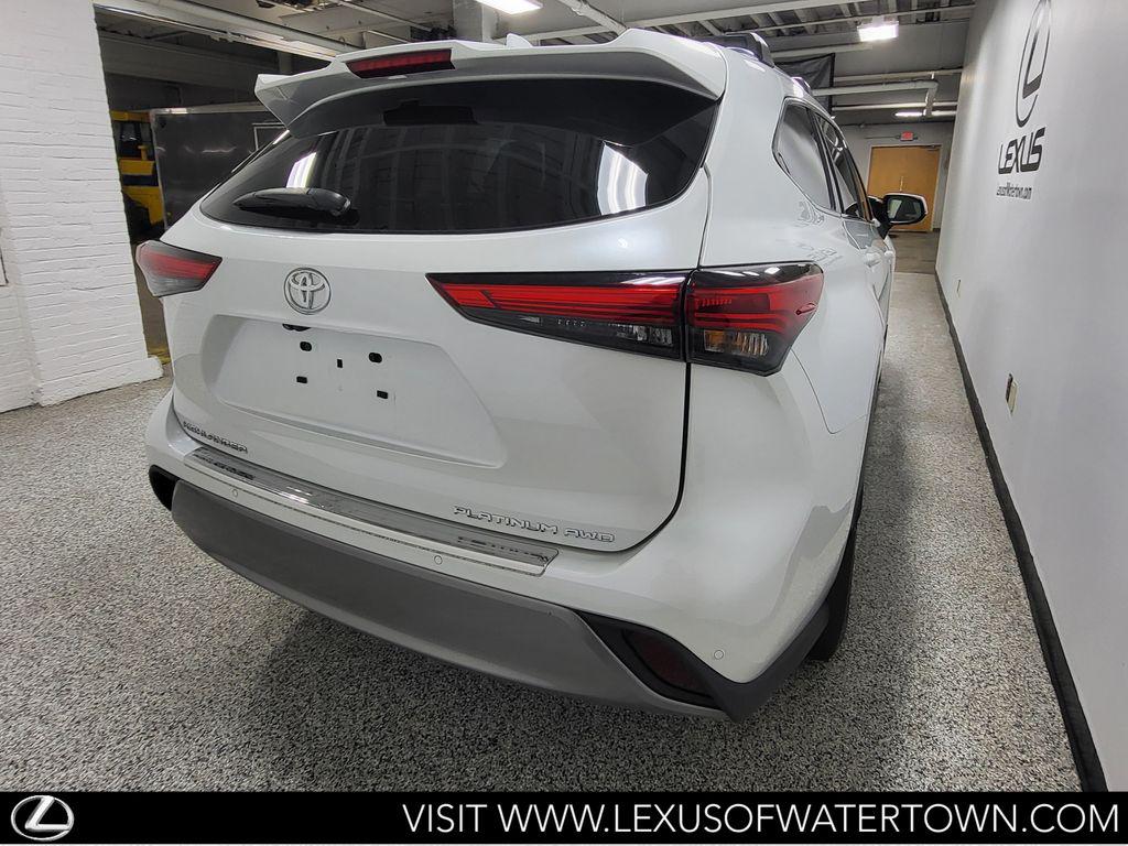 2023 Toyota HIGHLANDER PLATINUM photo 7