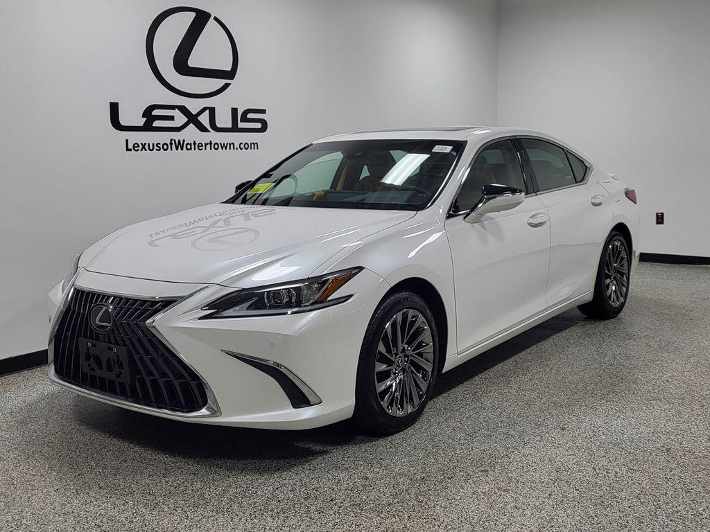 صورة مصغرة 41 لـ 2024 Lexus ES 300H LUXURY
