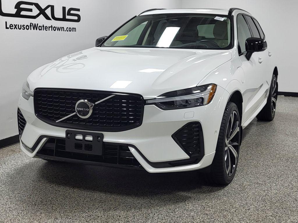 صورة مصغرة 47 لـ 2023 Volvo XC60 RECHARGE PLUG-IN HYBRID T8 ULTIMATE DARK THEM
