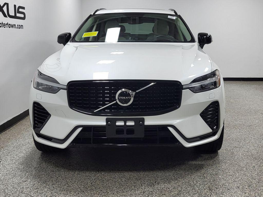 صورة مصغرة 48 لـ 2023 Volvo XC60 RECHARGE PLUG-IN HYBRID T8 ULTIMATE DARK THEM