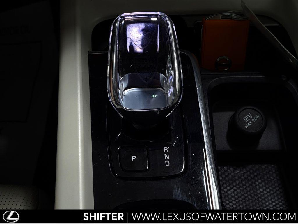 صورة مصغرة 18 لـ 2023 Volvo XC60 RECHARGE PLUG-IN HYBRID T8 ULTIMATE DARK THEM