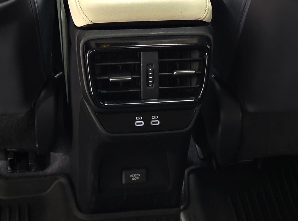 صورة مصغرة 32 لـ 2023 Lexus RZ 450E PREMIUM