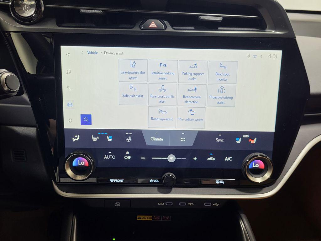 صورة مصغرة 18 لـ 2025 Lexus RZ 300E PREMIUM
