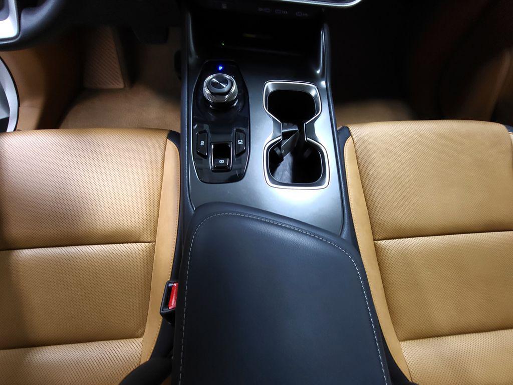 صورة مصغرة 15 لـ 2025 Lexus RZ 300E PREMIUM