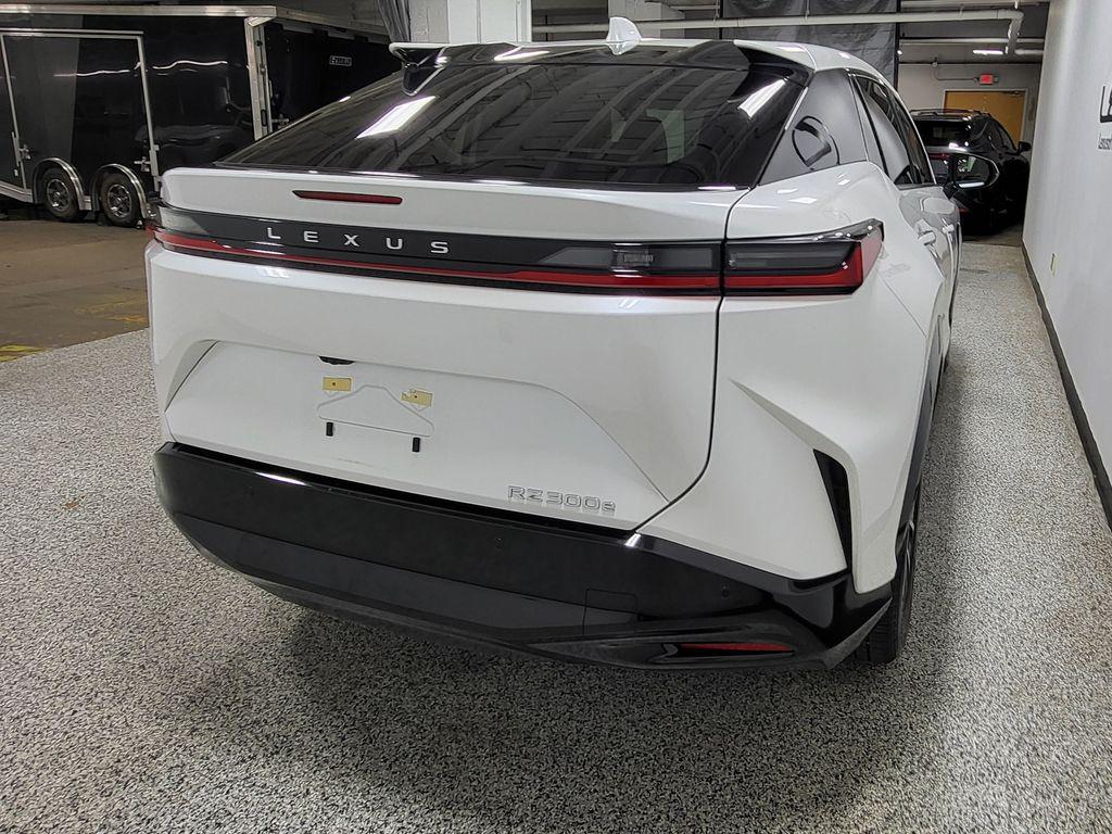 صورة مصغرة 46 لـ 2025 Lexus RZ 300E PREMIUM