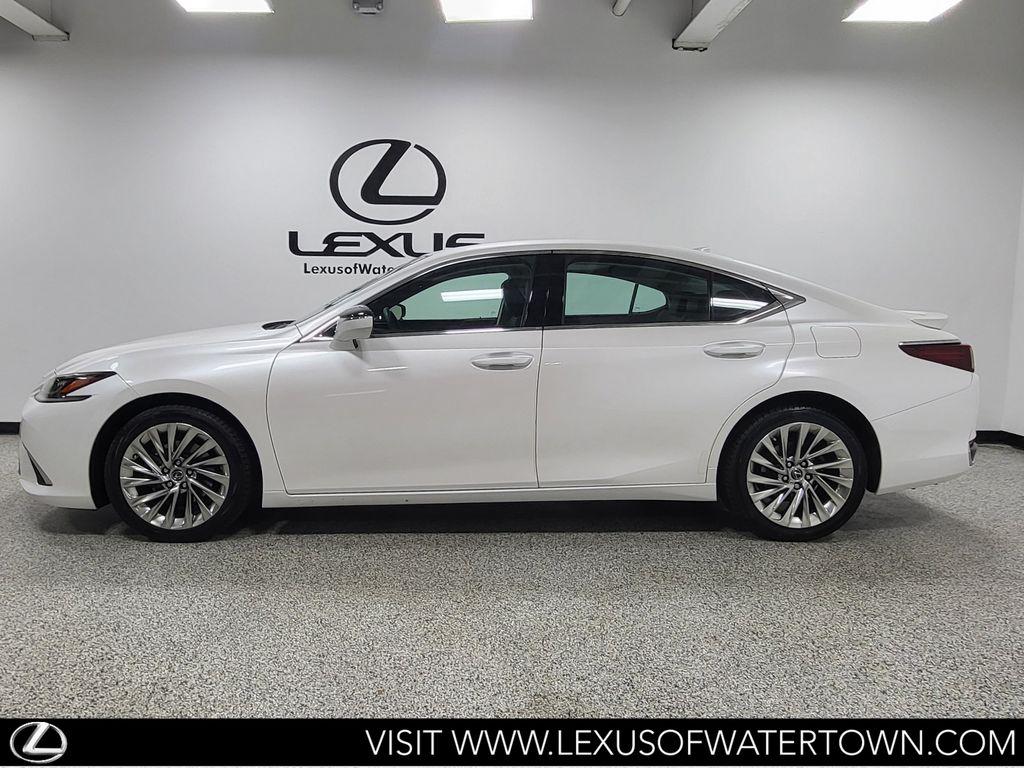 صورة مصغرة 11 لـ 2021 Lexus ES 250 BASE