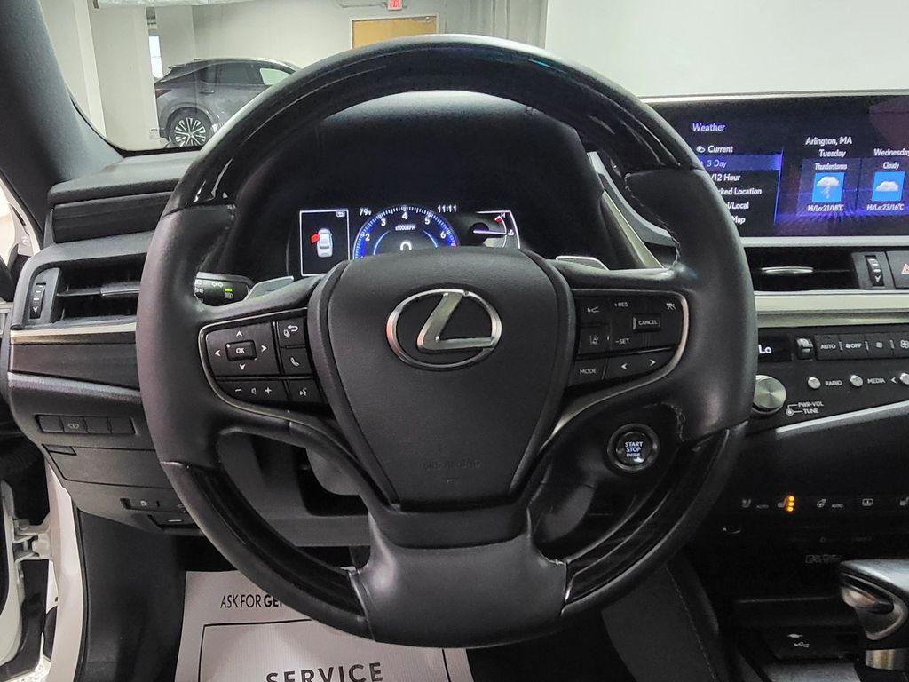 صورة مصغرة 21 لـ 2021 Lexus ES 250 BASE
