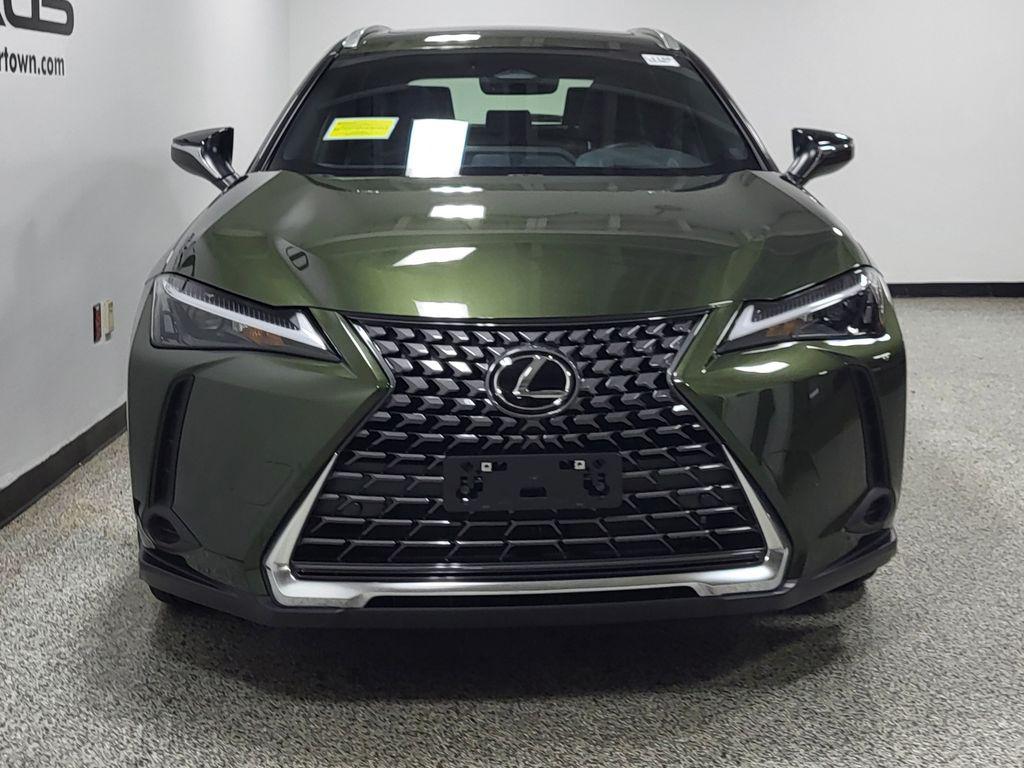 صورة 42 لـ 2025 Lexus UX 300H PREMIUM