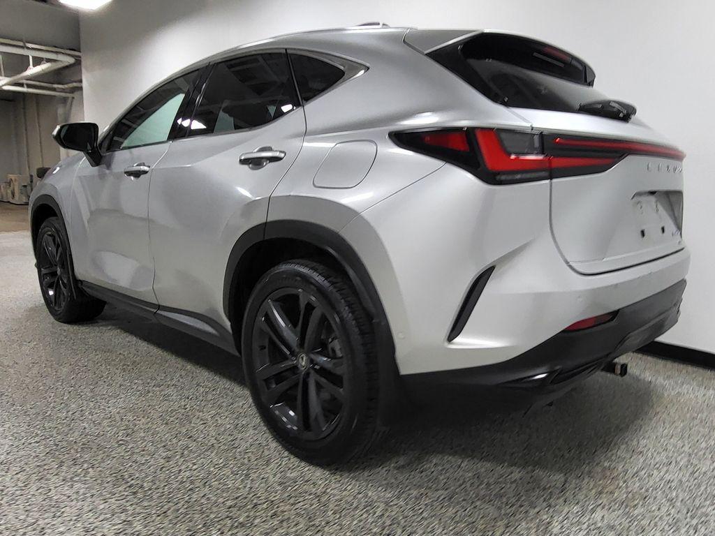 صورة 49 لـ 2024 Lexus NX 450H+ LUXURY