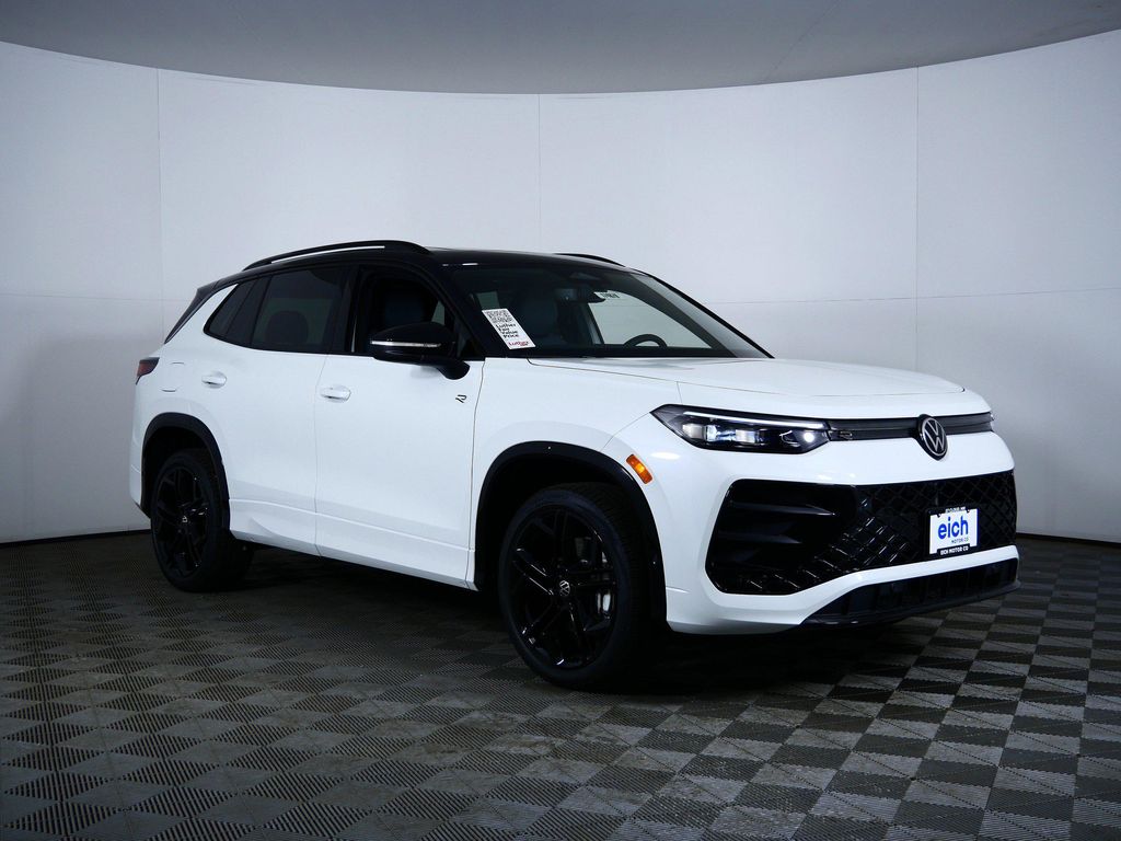New 2026 Volkswagen Tiguan 2.0T SE R-Line Black 4MOTION