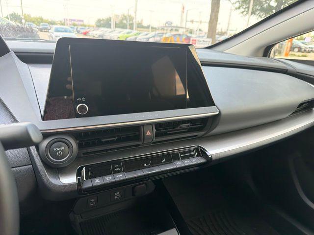 صورة 14 لـ 2026 Toyota PRIUS LE