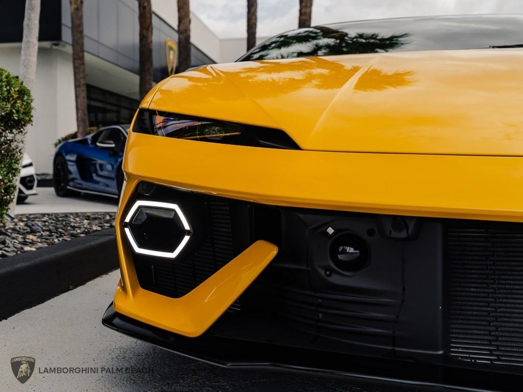 صورة 7 لـ 2026 Lamborghini TEMERARIO