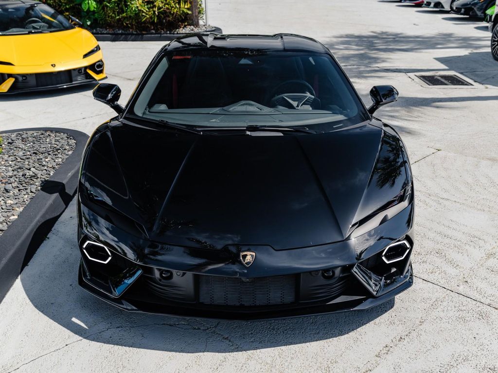 صورة 4 لـ 2026 Lamborghini TEMERARIO