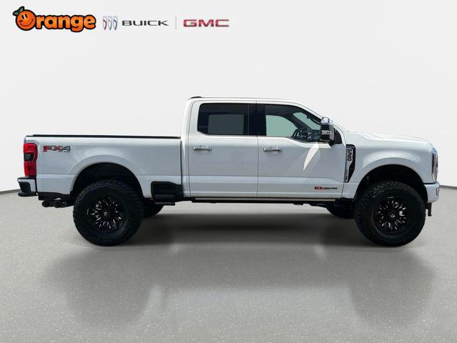 2025 FORD F-350 PLATINUM — фото 2