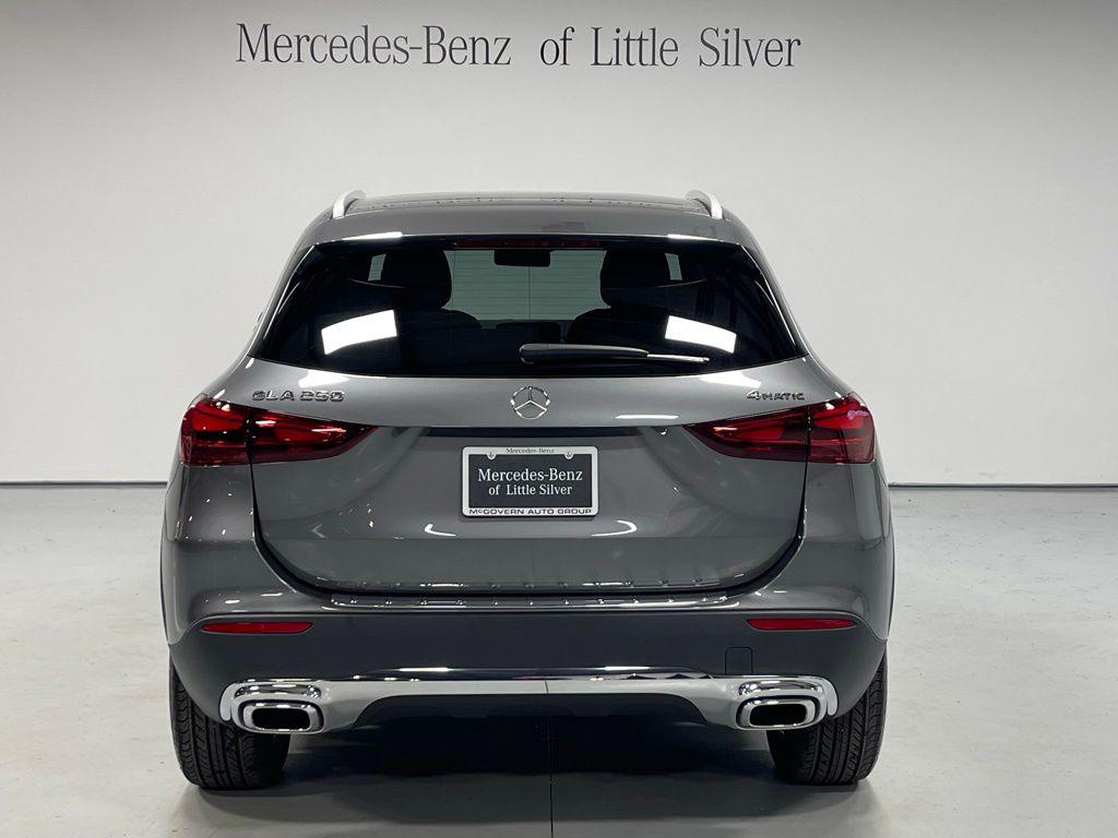 MERCEDES-BENZ GLA-CLASS - 4