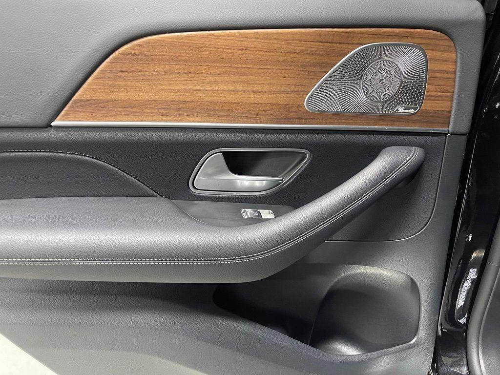 2025 Mercedes-BENZ GLE 缩略图 24