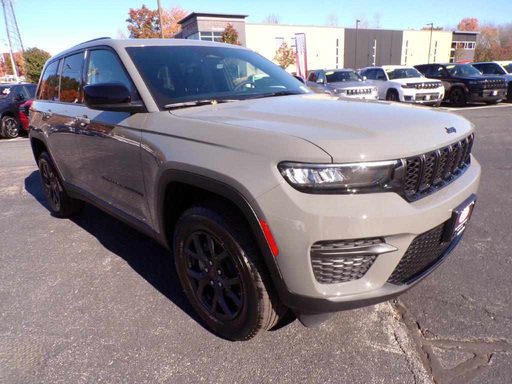 New 2027 Jeep Grand Cherokee Laredo