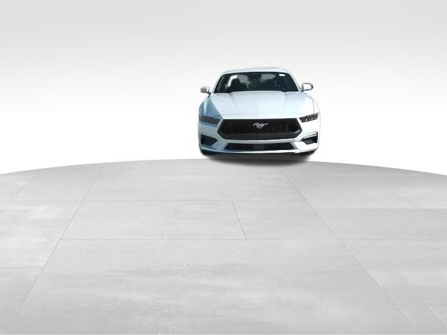 2026 FORD MUSTANG ECOBOOST — фото 9