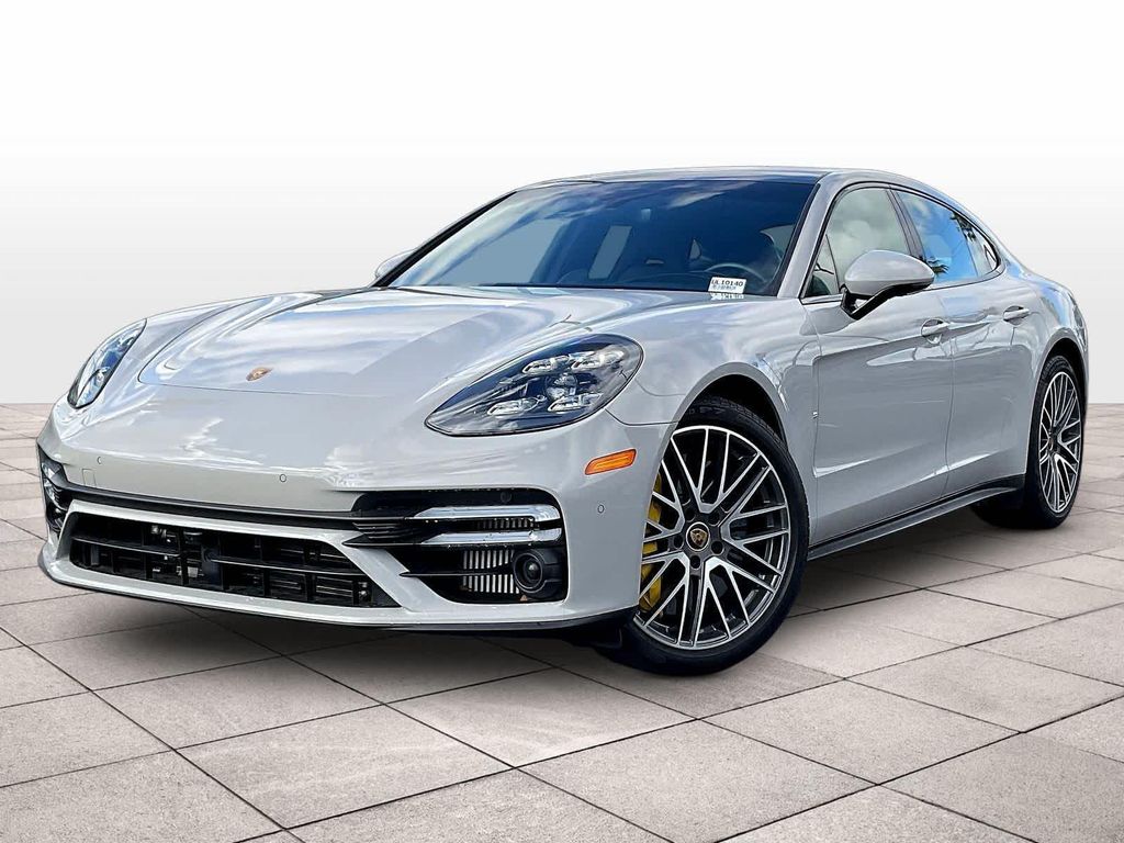 2022 Porsche Panamera