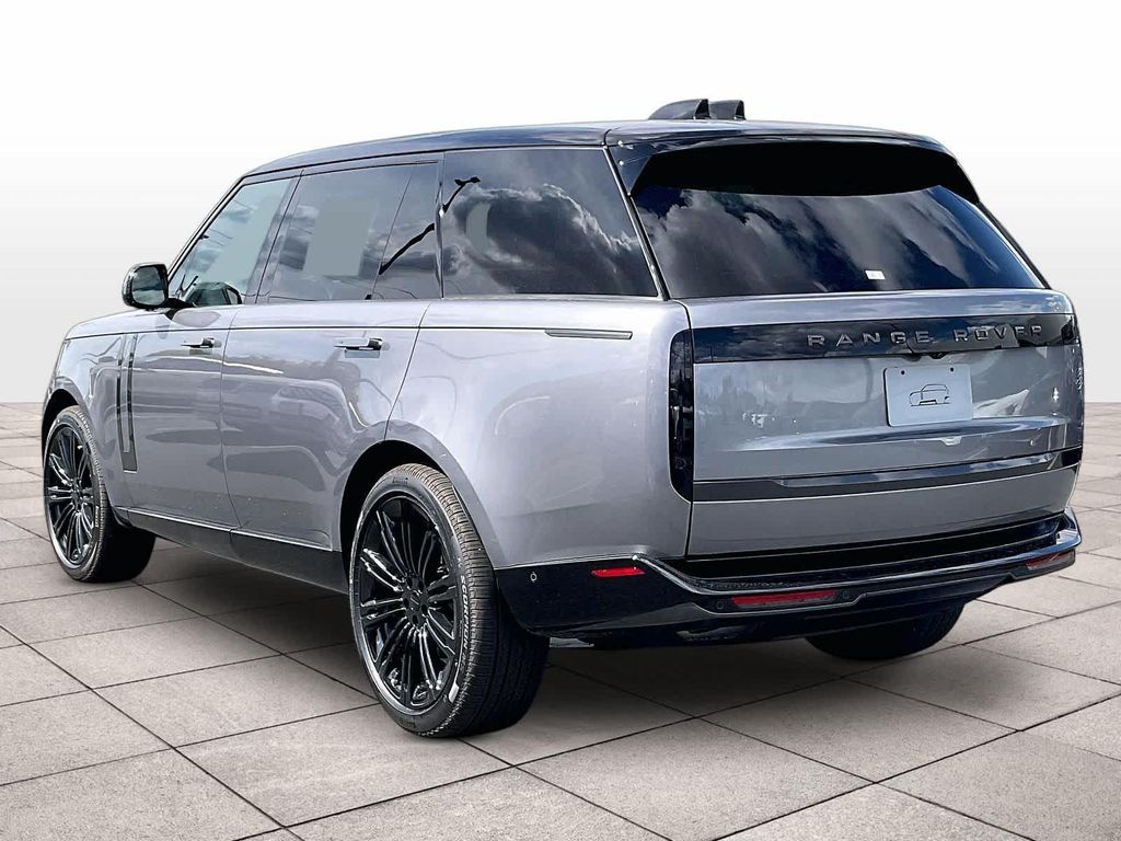 صورة 3 لـ 2026 LAND Rover RANGE ROVER P400 SE 7 SEAT