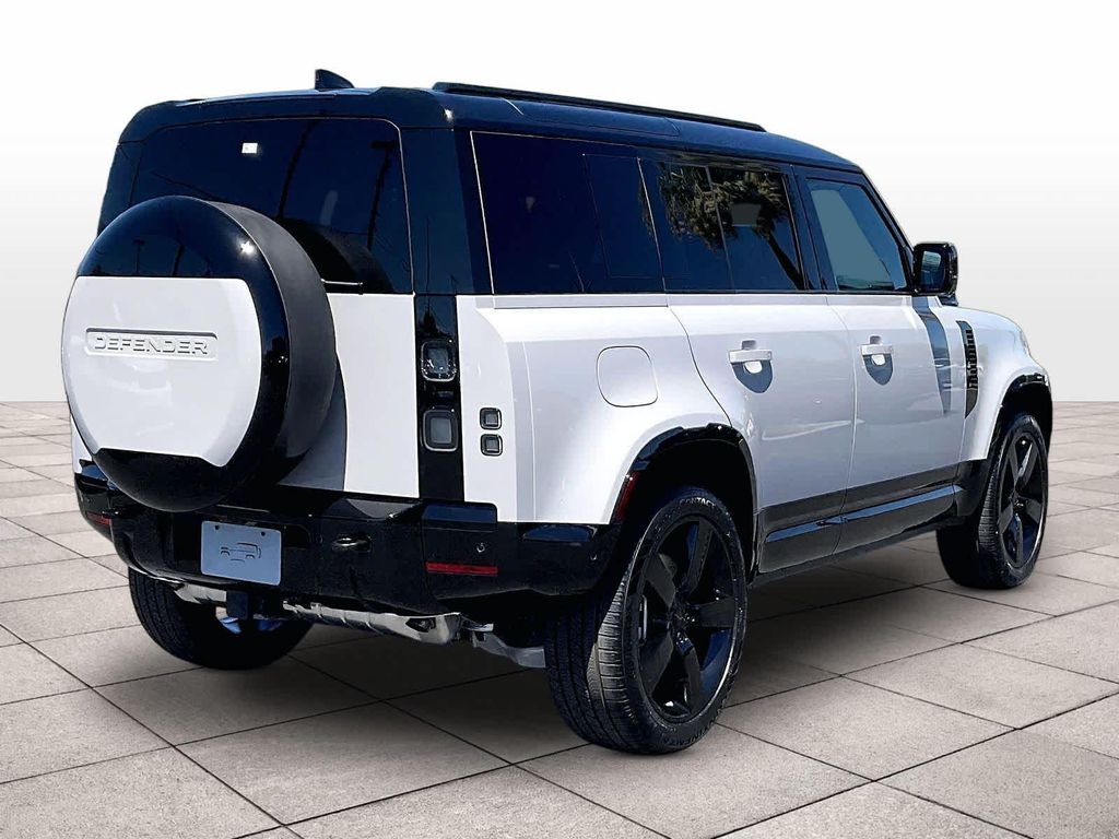 2026 LAND Rover DEFENDER P400 X-DYNAMIC SE photo 4