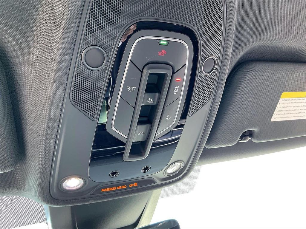 صورة مصغرة 35 لـ 2025 AUDI RS Q8 4.0T