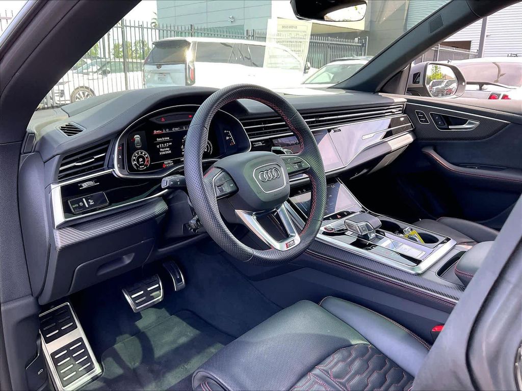 صورة مصغرة 14 لـ 2025 AUDI RS Q8 4.0T