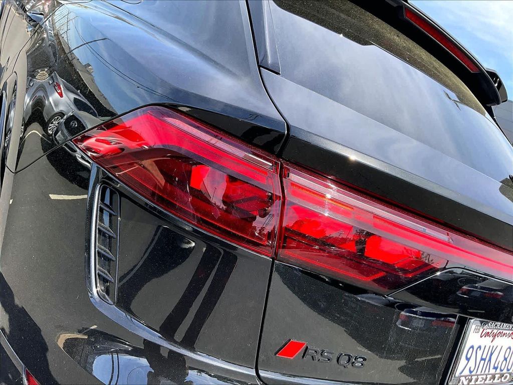 صورة مصغرة 28 لـ 2025 AUDI RS Q8 4.0T