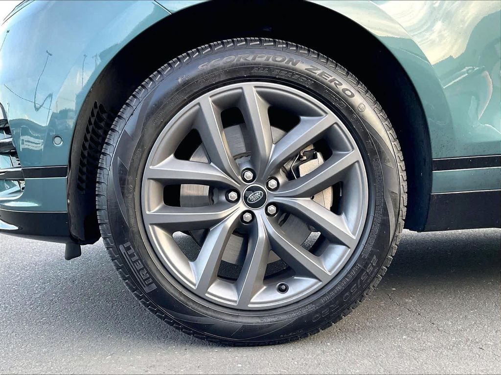 صورة 10 لـ 2026 LAND Rover RANGE ROVER VELAR P250 SE R-DYNAMIC
