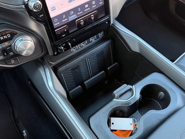 2026 RAM 1500 LARAMIE thumbnail 23